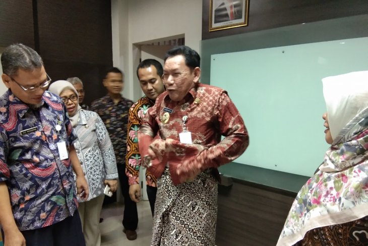 ASN Pekalongan diinstruksikan pakai sarung batik - ANTARA News Banten