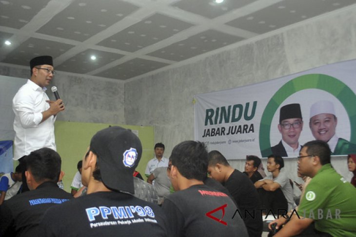 Kampanye Ridwan Kamil dengan Buruh