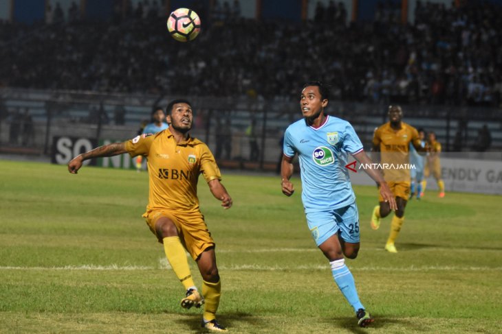 Persela Lamongan vs Bhayangkara FC 