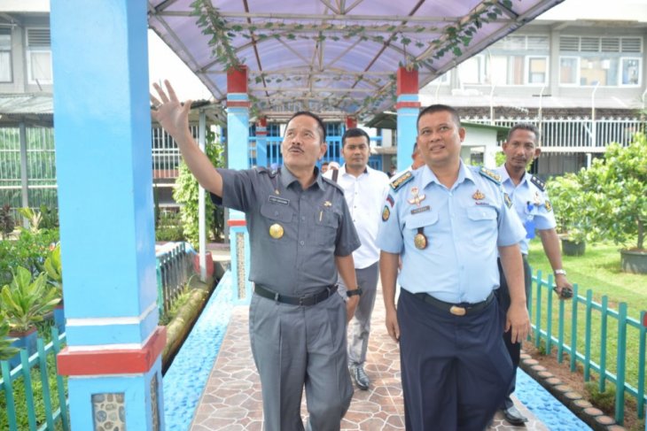 Pjs Walkot Bekasi cek kondusifitas Lapas dan Samsat