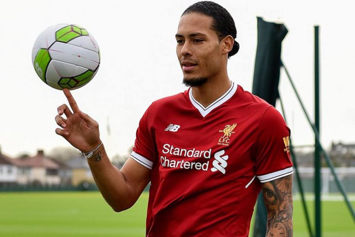 Van Dijk jadi kapten Belanda hadapi Inggris