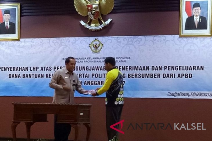 11 Parpol Di HSS Serahkan LHP