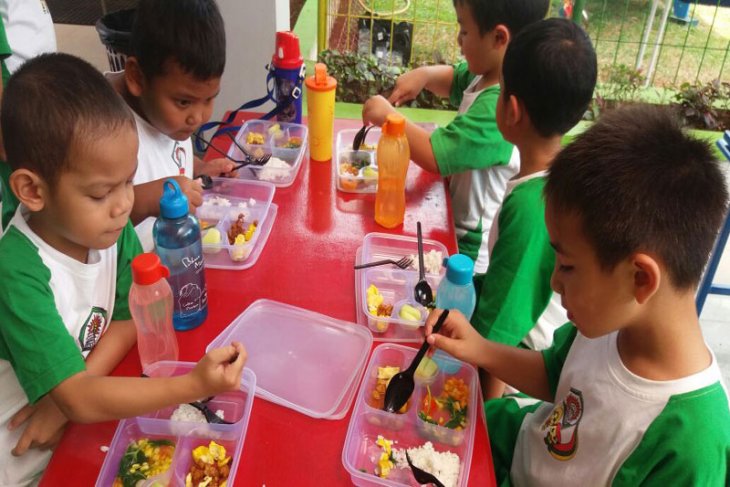 Jangan lalaikan gizi anak Indonesia di masa pandemi corona