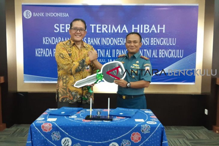 Lanal Bengkulu terima hibah mobil dari BI