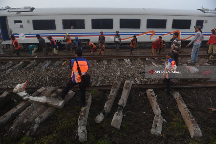 Kecelakaan KA Sancaka di Ngawi