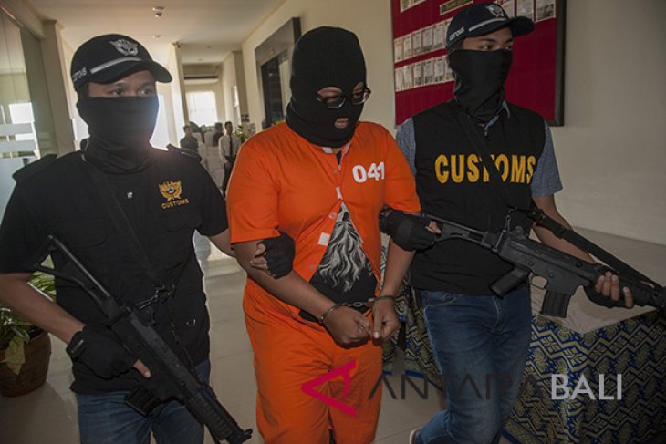 Paket narkoba lewat Pos Indonesia