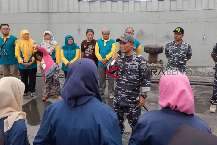 Lanal Bengkulu turunkan KAL Mego tertibkan trawl