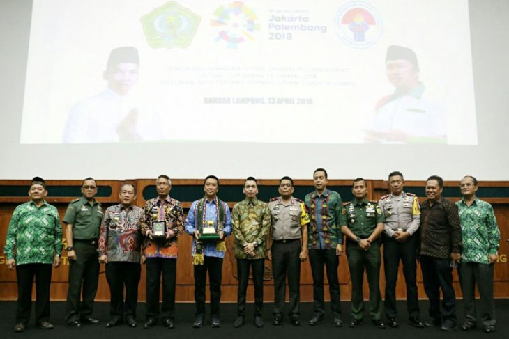Menpora Imam Nahrawi Memuji Potensi Angkat Besi Lampung