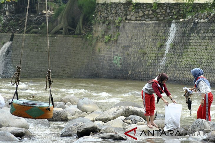 Jaga Kelestarian Sungai Ciliwung
