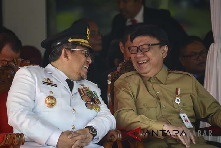 Penganugerahan Tanda Kehormatan