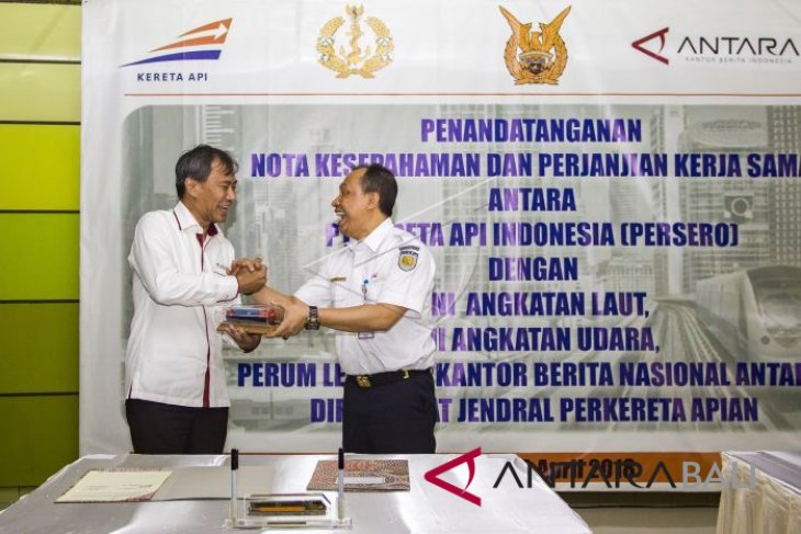 Foto - Kerja Sama KAI dengan LKBN Antara