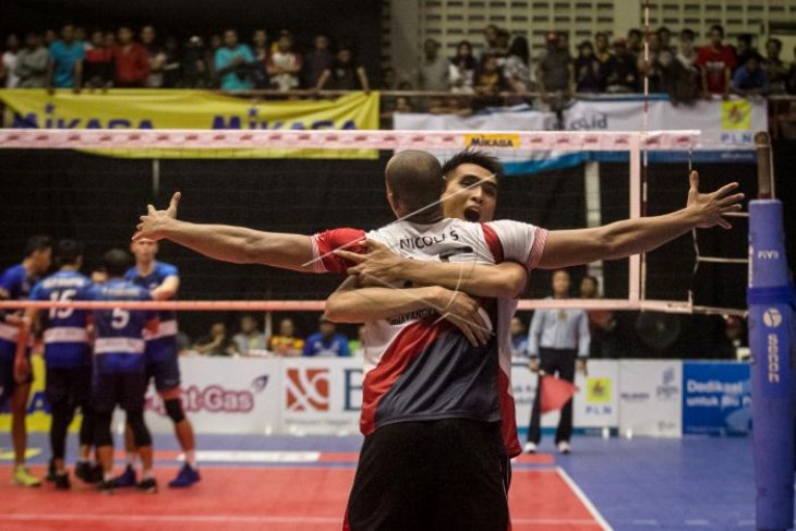 Surabaya Bhayangkara Samator ke final