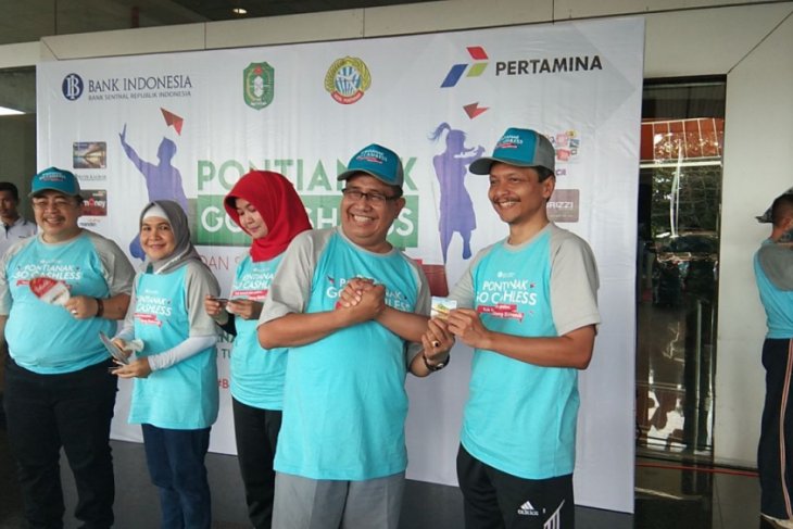 BI sosialisasi pembayaran non tunai dengan zumba