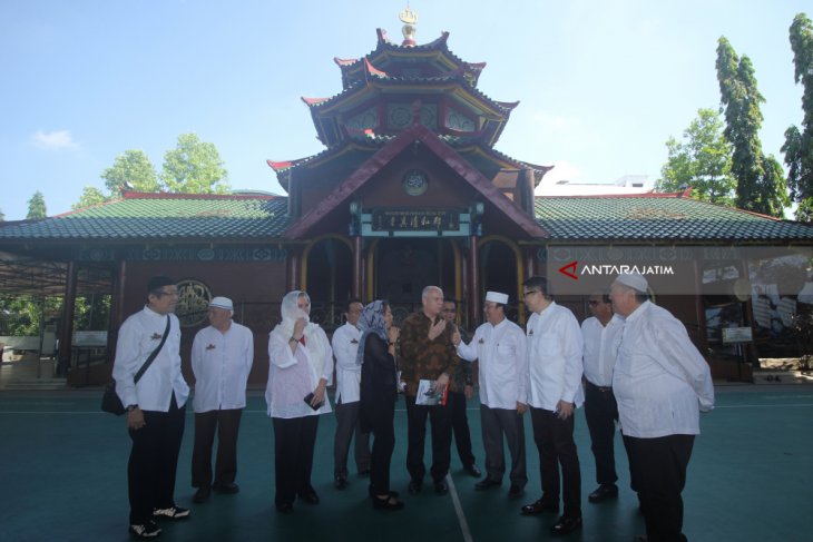Kunjungan Dubes AS Ke Masjid Cheng Hoo