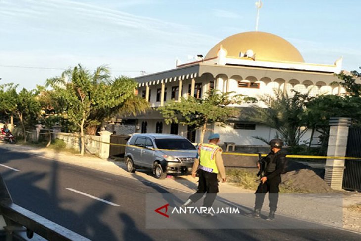 Tim Jihandak Evakuasi Benda Dicurigai Bom (Video)