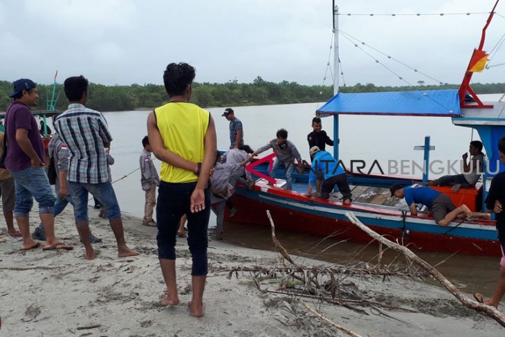 SAR Mukomuko cari nelayan hilang sampai Sumbar