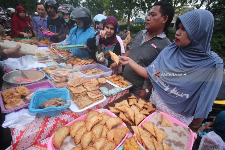 Pasar Takjil Surabaya