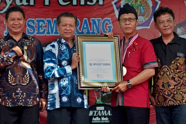 Penghargaan karya kartun internasional