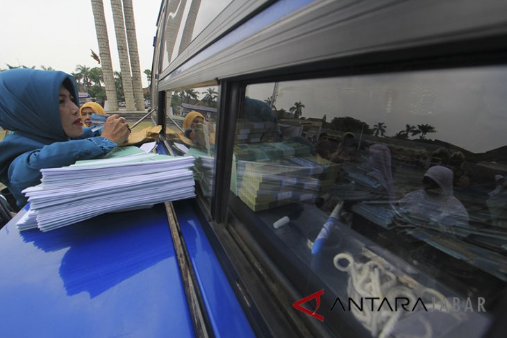 Penukaran uang baru Bank Indonesia