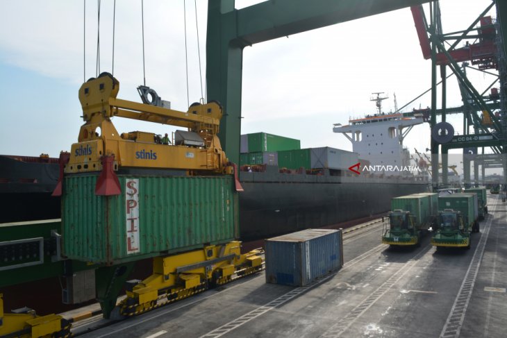 Perluas Terminal Container Pelabuhan Teluk Lamong