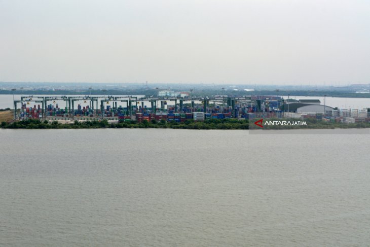 Perluas Terminal Container Pelabuhan Teluk Lamong