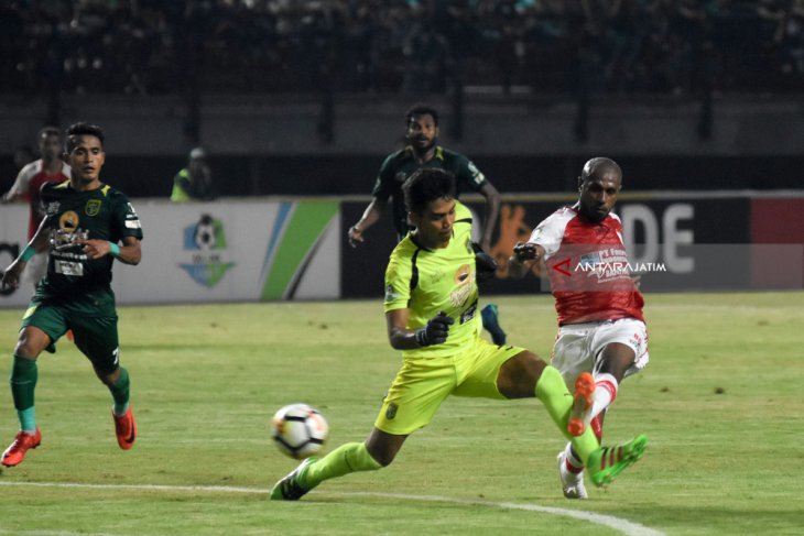 Persebaya Lawan Persipura