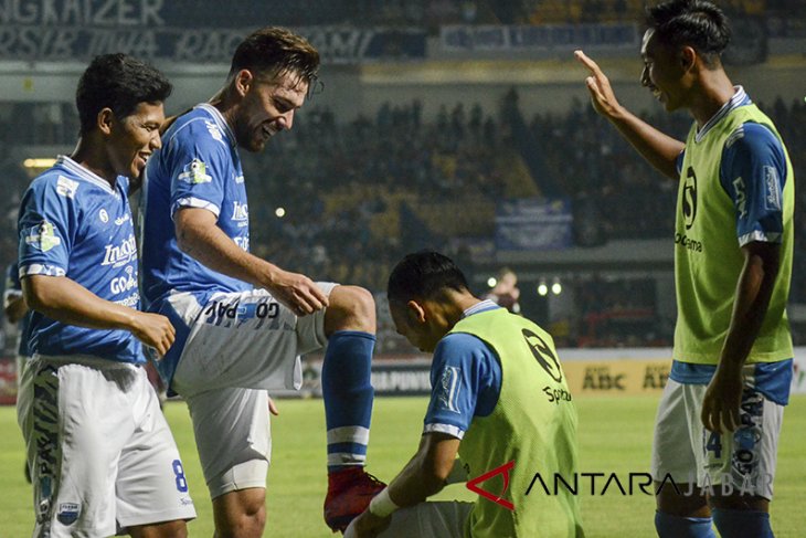 Persib berhasil mengalahkan PSM Makasar