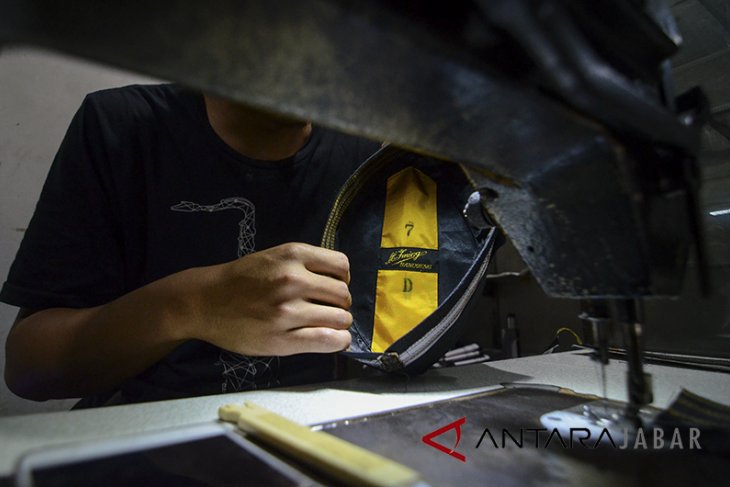 Produksi Kopiah Meningkat