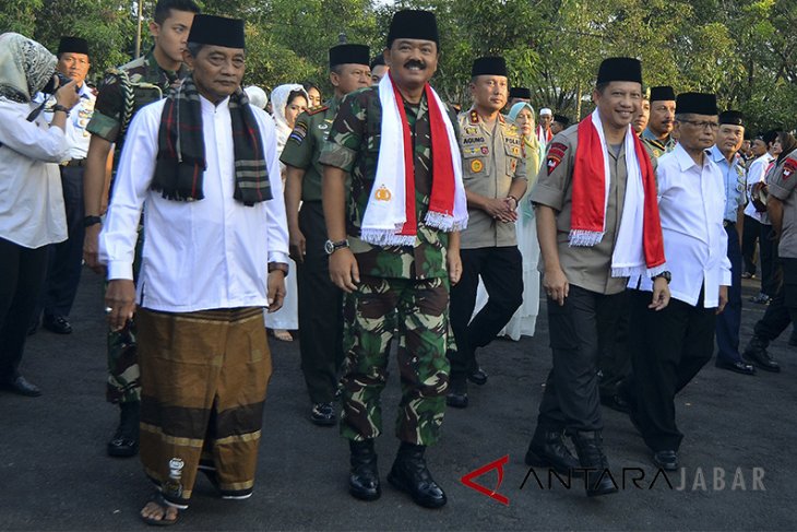 Safari Ramadan Panglima TNI bersama Kapolri