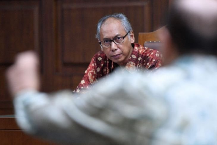 Sidang lanjutan Bimanesh Sutarjo