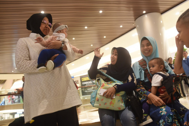 Surabaya mayor receives Scroll of Honour award