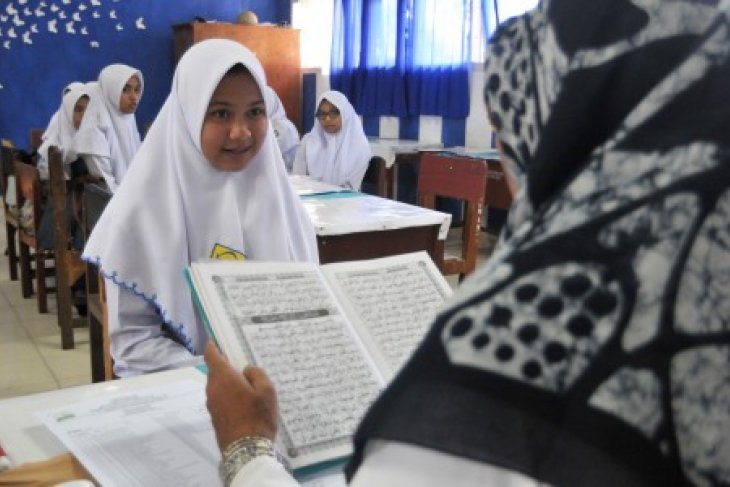 Uji baca Alquran masuk SMA