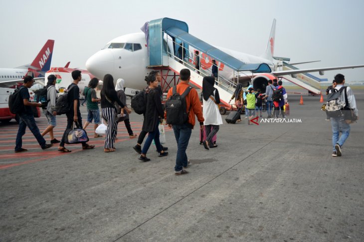 Arus Mudik Bandara Juanda