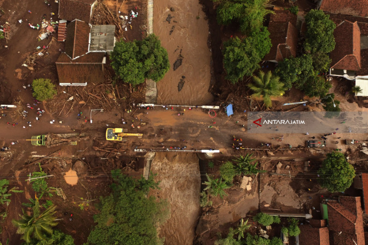 Foto Aerial- Dampak Banjir Bandang Banyuwangi