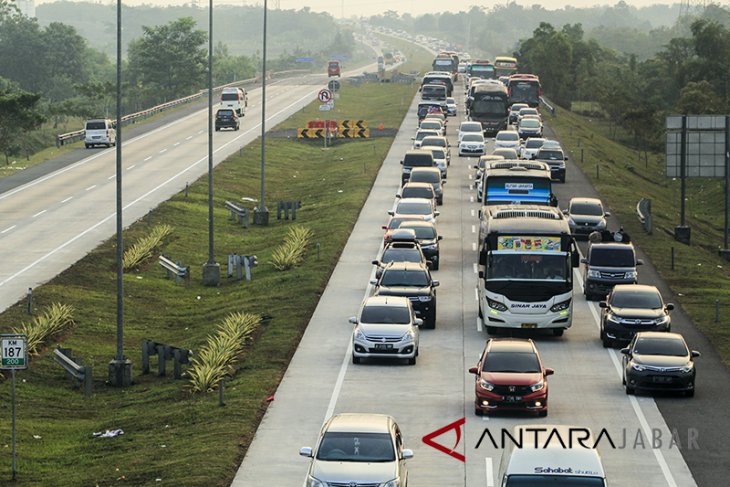 Gerbang tol Palimanan Padat