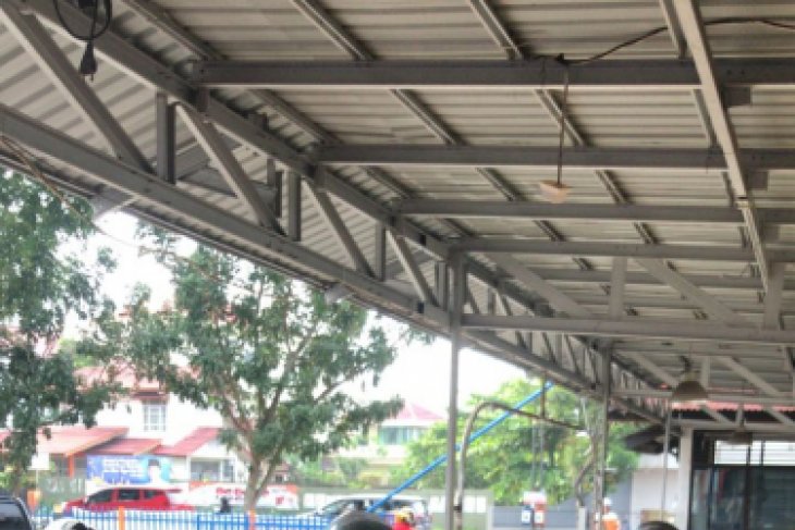 Bulog salurkan 110 ton daging beku