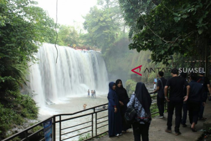 Wisata Air Terjun Temam Lubuklinggau dipercantik dengan jembatan kaca 250 meter
