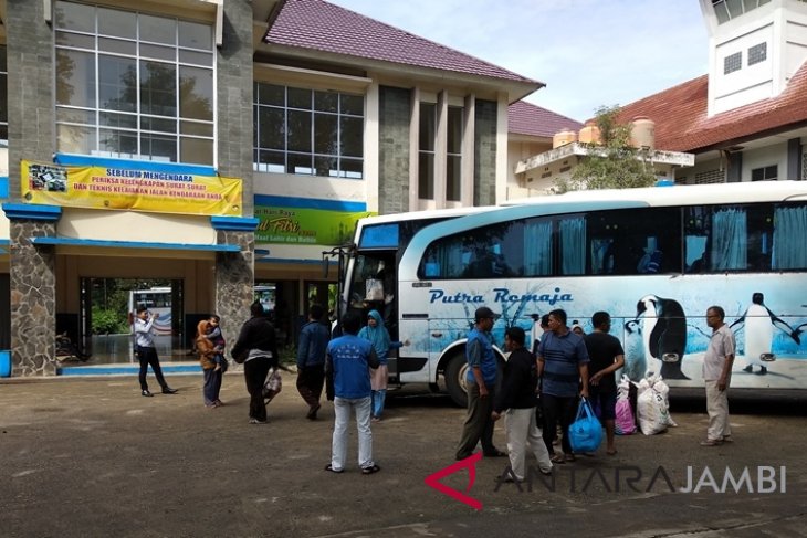 Puncak arus balik libur akhir tahun diprediksi pascatahun baru
