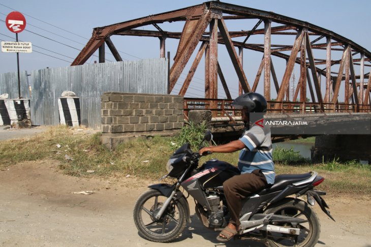 Jembatan Kertosono Lama Ditutup