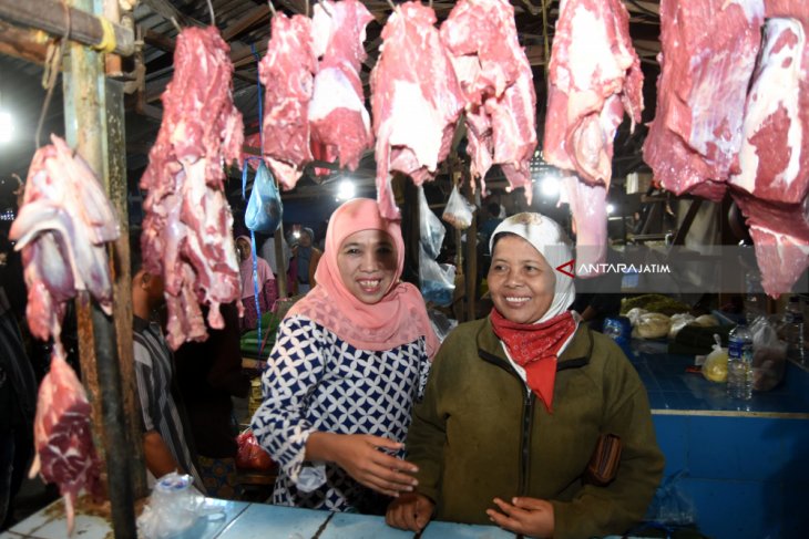 Khofifah Kunjungi Pasar Tradisional