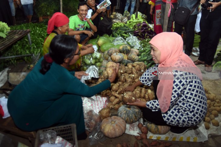 Khofifah Kunjungi Pasar Tradisional