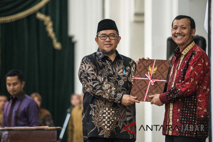 Penyerahan memori jabatan Gubernur Jabar