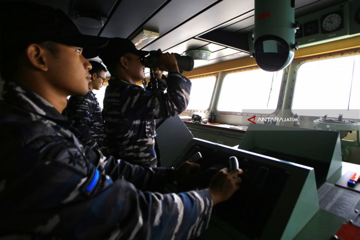 Perjalanan KRI Makassar Bersama KRI Raden Eddy Martadinata (REM) 331