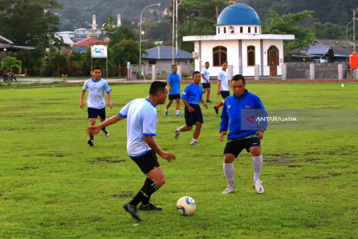 Persiapan Pertandingan Sepak Bola Satgas Rimpac