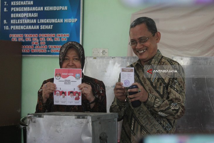 Risma Gunakan Hak Pilih