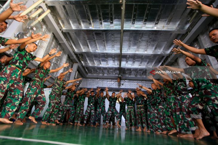 Satgas Rimpac Berlatih Tari Kecak