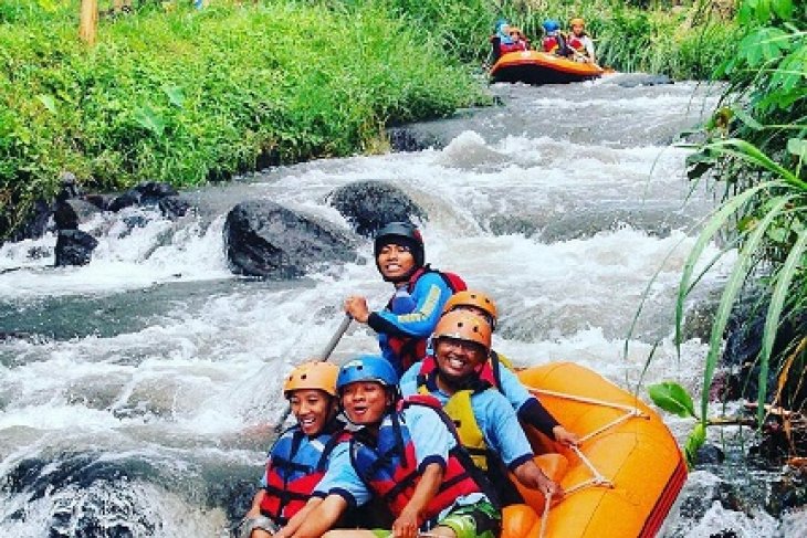  Wisata  Songgon  tetap Ramai Pasca banjir ANTARA News Jawa 