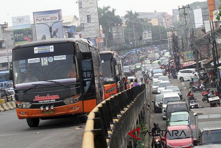 Terminal bus bayangan