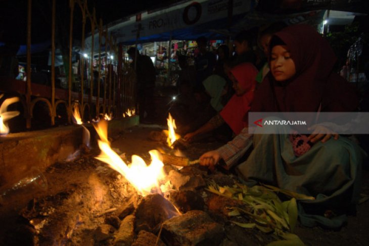 Wisata Api Tak Kunjung Padam