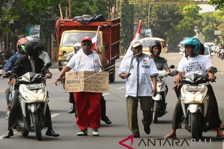 Aksi Jalan Kaki Nazar Pilkada